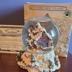 Boyds Bearly Built Snowglobe